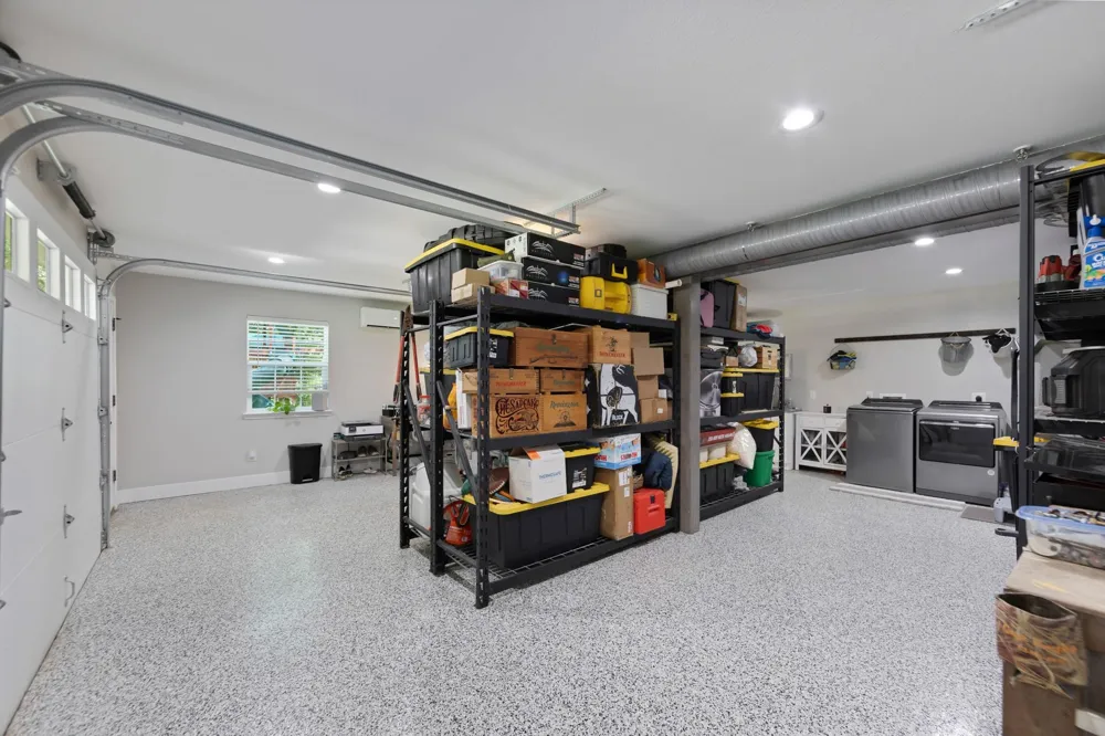 819 Sentinel Oaks Pinehurst, TX 77362