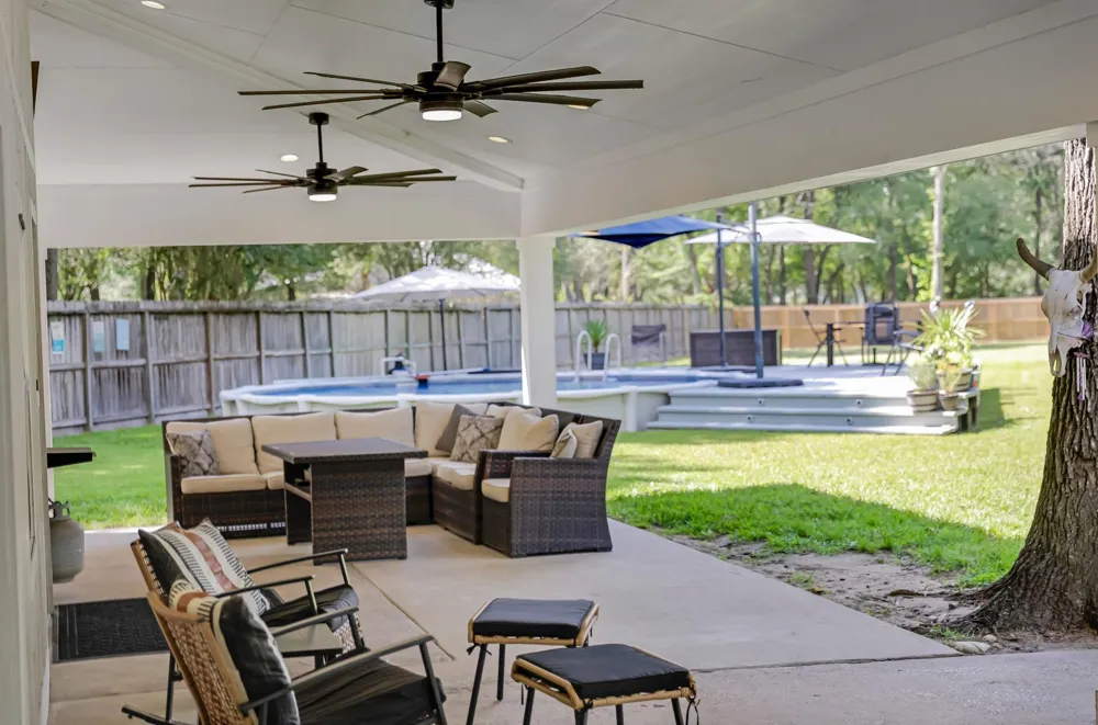 819 Sentinel Oaks Pinehurst, TX 77362