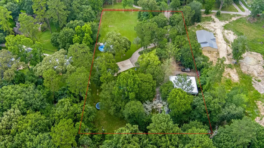819 Sentinel Oaks Pinehurst, TX 77362
