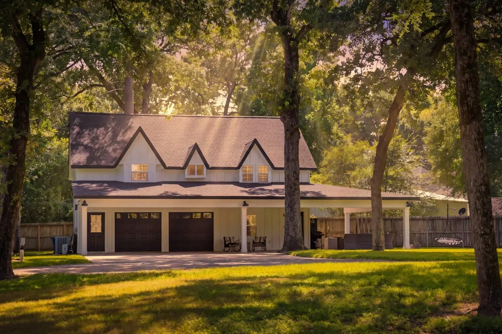 819 Sentinel Oaks Pinehurst, TX 77362