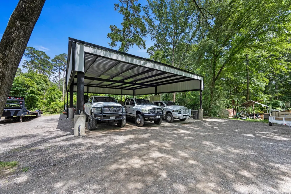 819 Sentinel Oaks Pinehurst, TX 77362