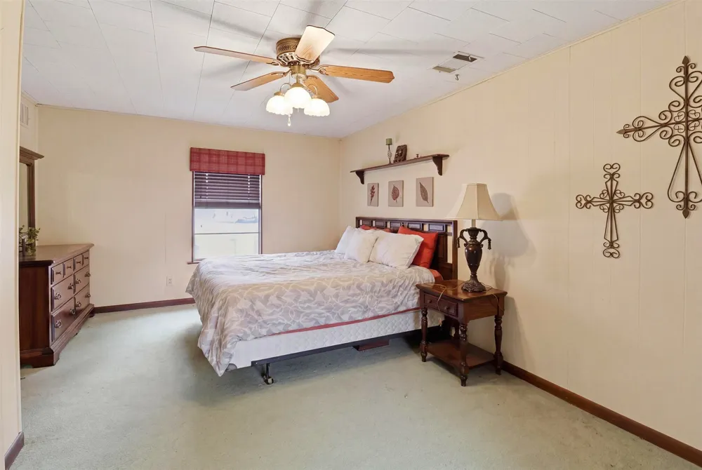 1412 Parkway Street Tow, TX 78672