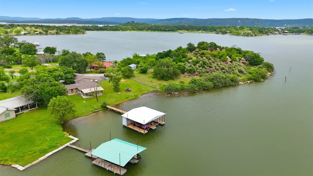 1412 Parkway Street Tow, TX 78672
