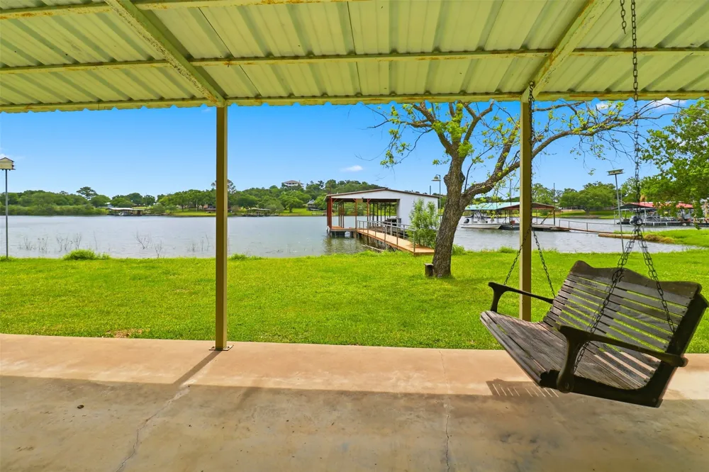 1412 Parkway Street Tow, TX 78672