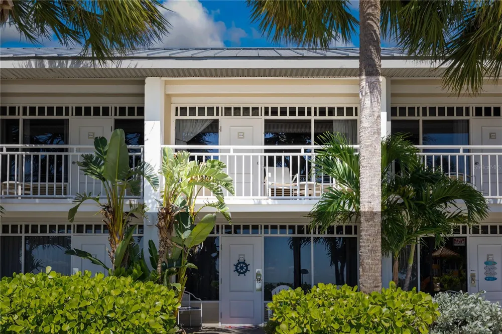611 DESTINY DRIVE #204 Ruskin, FL 33570