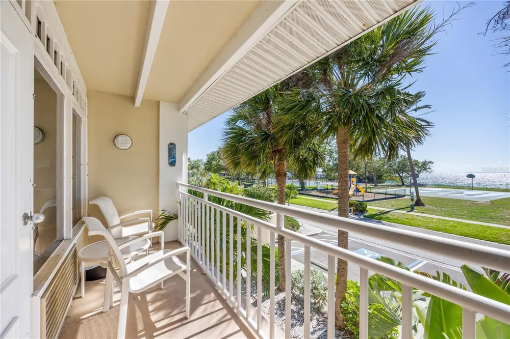 611 DESTINY DRIVE #204 Ruskin, FL 33570