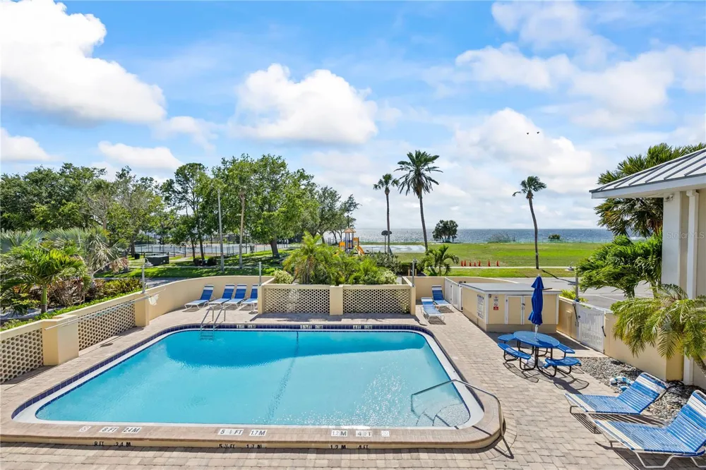 611 DESTINY DRIVE #204 Ruskin, FL 33570