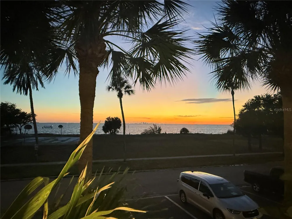 611 DESTINY DRIVE #204 Ruskin, FL 33570