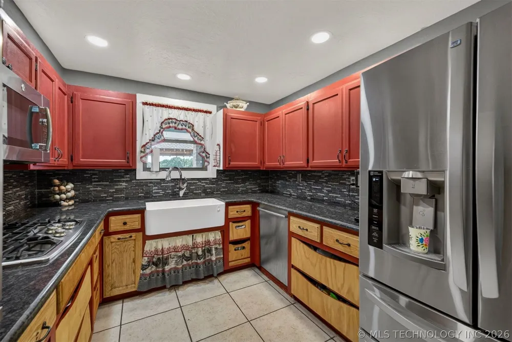 7383 S 447 ROAD Rose, OK 74364