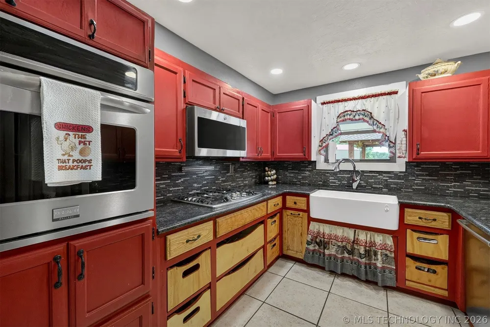 7383 S 447 ROAD Rose, OK 74364