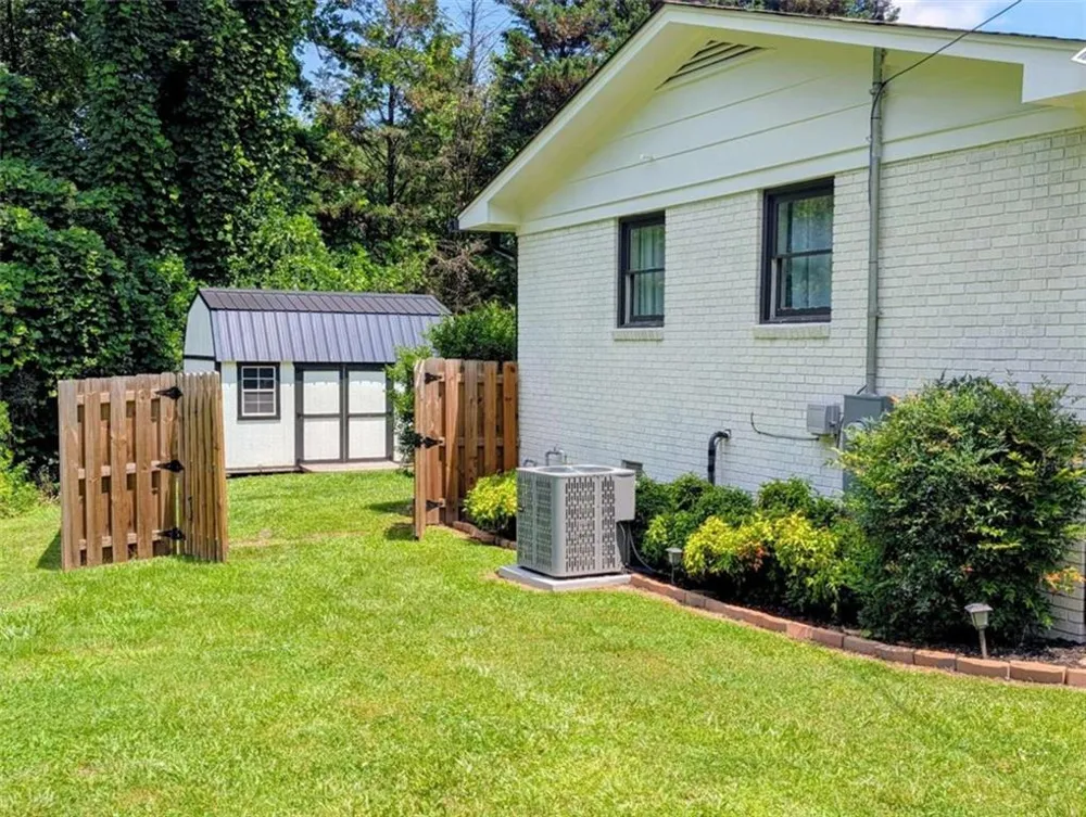 314 Spring Street Toccoa, GA 30577