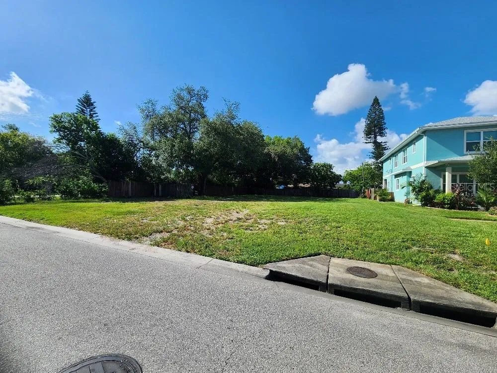 24TH AVENUE St Petersburg, FL 33713