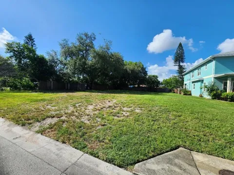 24TH AVENUE