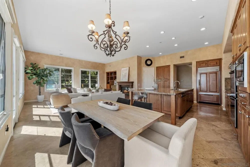17813 La Amapola Rancho Santa Fe, CA 92067