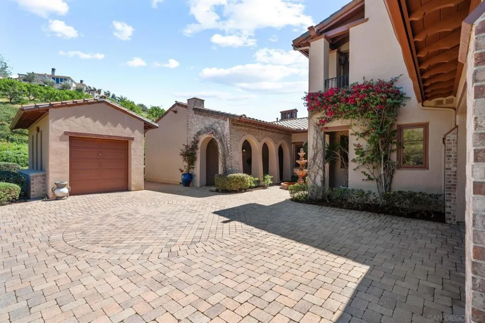 17813 La Amapola Rancho Santa Fe, CA 92067