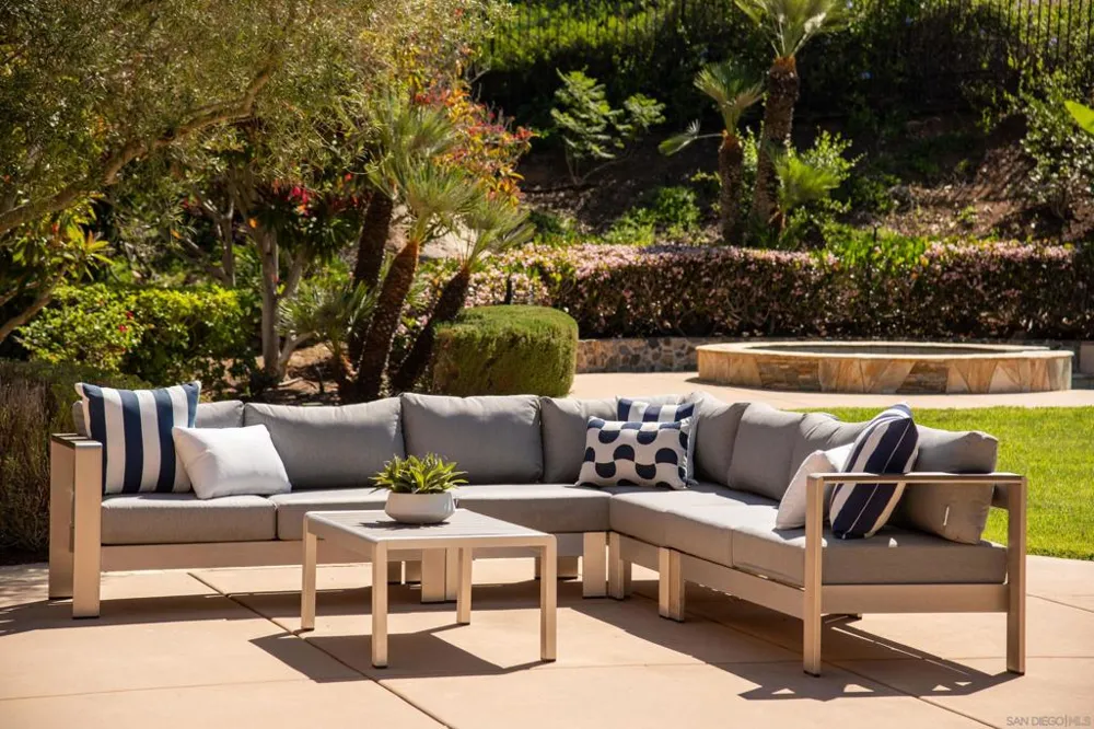 17813 La Amapola Rancho Santa Fe, CA 92067