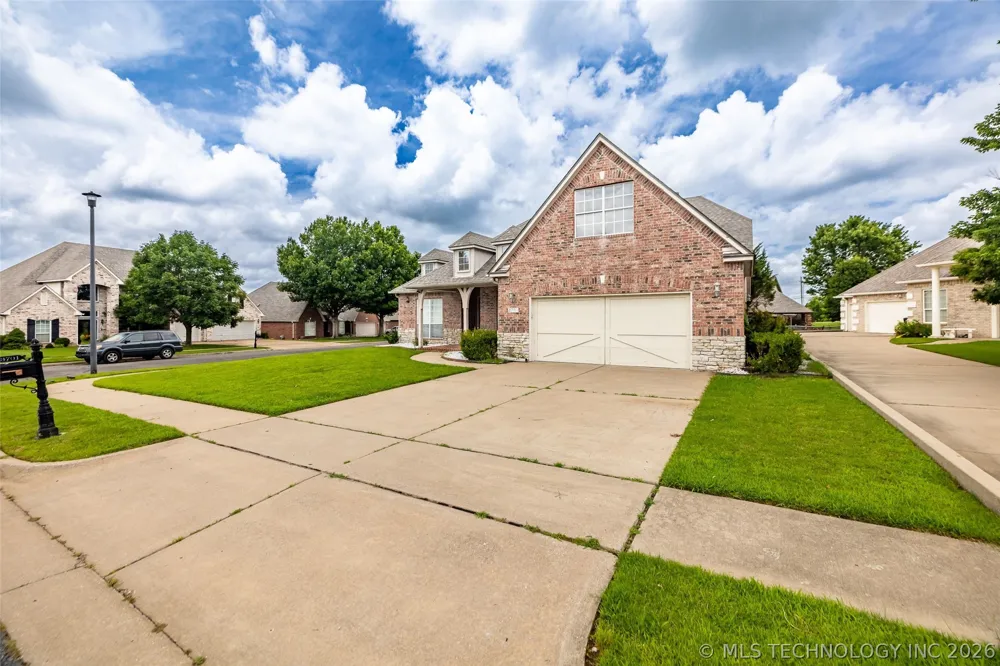 3701 Narcissus Avenue Broken Arrow, OK 74012