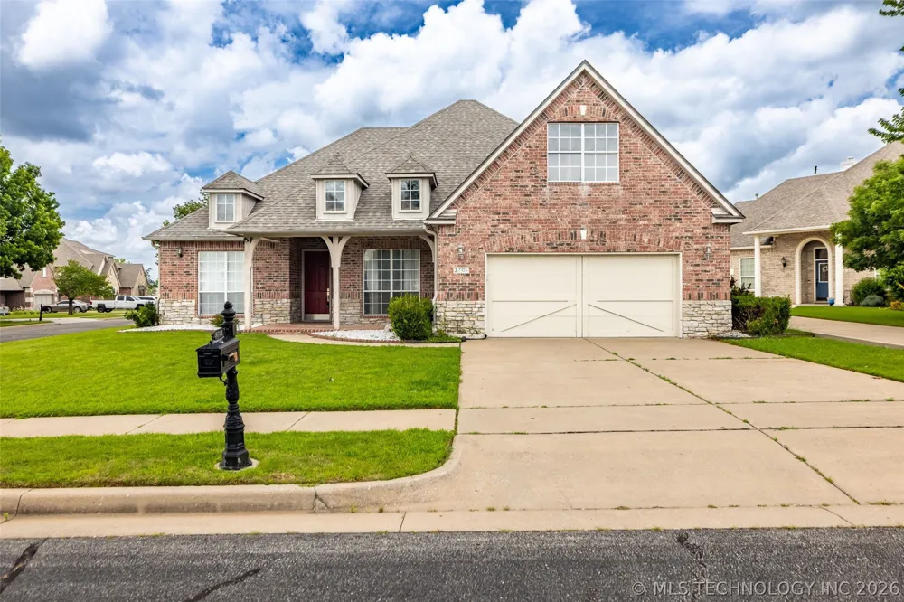 3701 Narcissus Avenue Broken Arrow, OK 74012