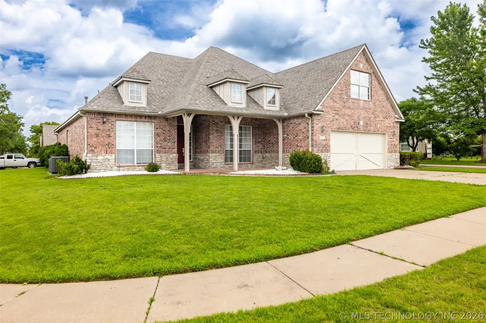 3701 Narcissus Avenue Broken Arrow, OK 74012