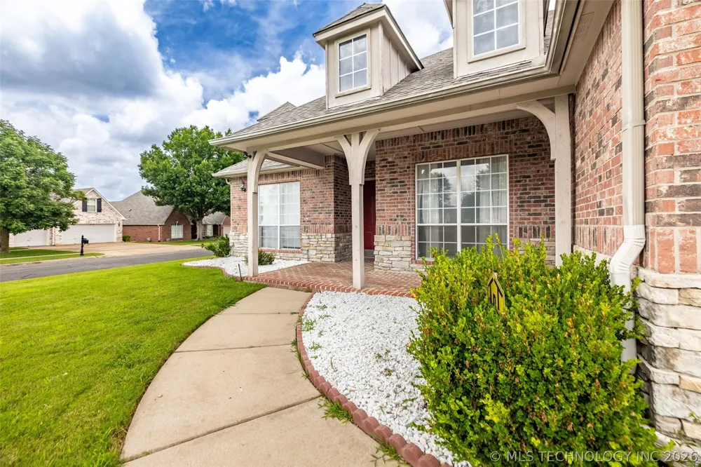3701 Narcissus Avenue Broken Arrow, OK 74012