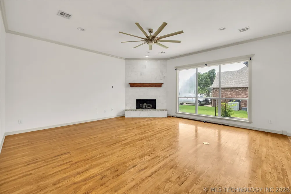 3701 Narcissus Avenue Broken Arrow, OK 74012