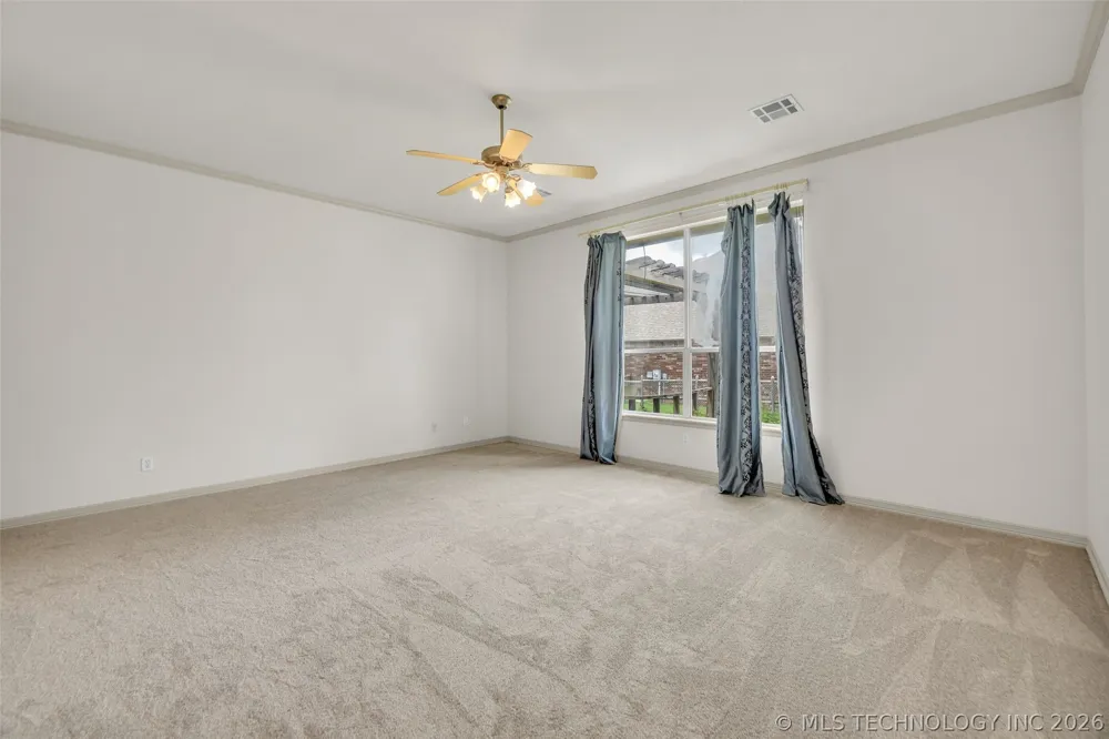 3701 Narcissus Avenue Broken Arrow, OK 74012
