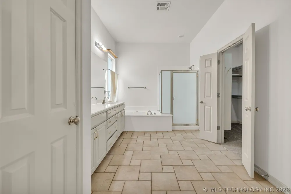 3701 Narcissus Avenue Broken Arrow, OK 74012