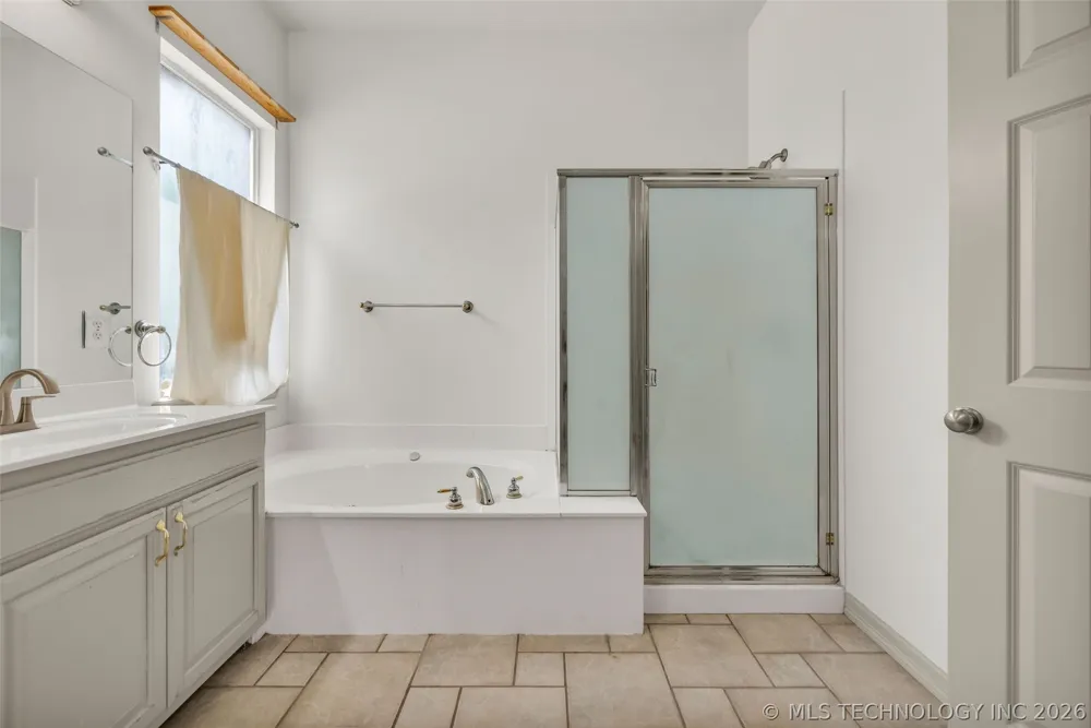 3701 Narcissus Avenue Broken Arrow, OK 74012