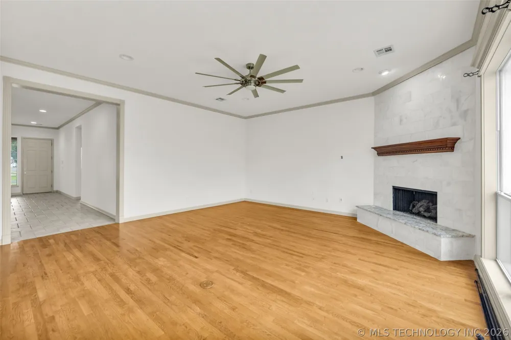 3701 Narcissus Avenue Broken Arrow, OK 74012