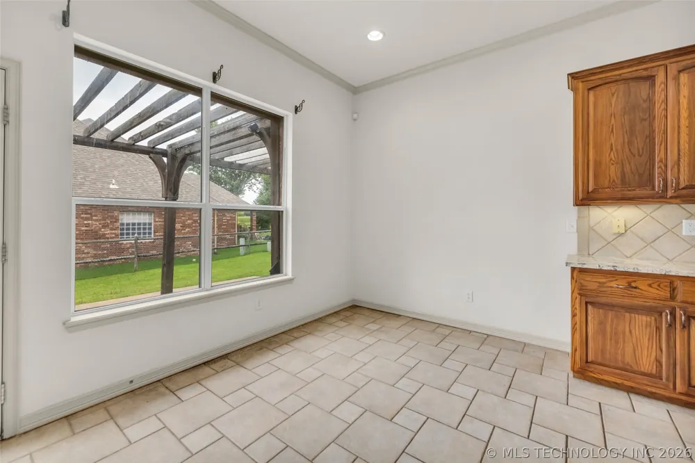 3701 Narcissus Avenue Broken Arrow, OK 74012