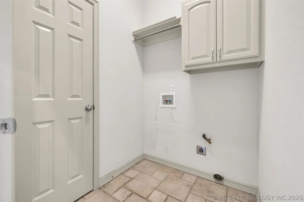 3701 Narcissus Avenue Broken Arrow, OK 74012