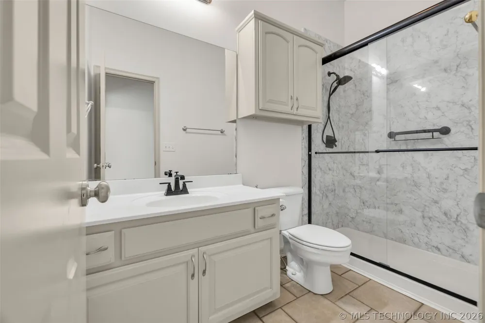 3701 Narcissus Avenue Broken Arrow, OK 74012