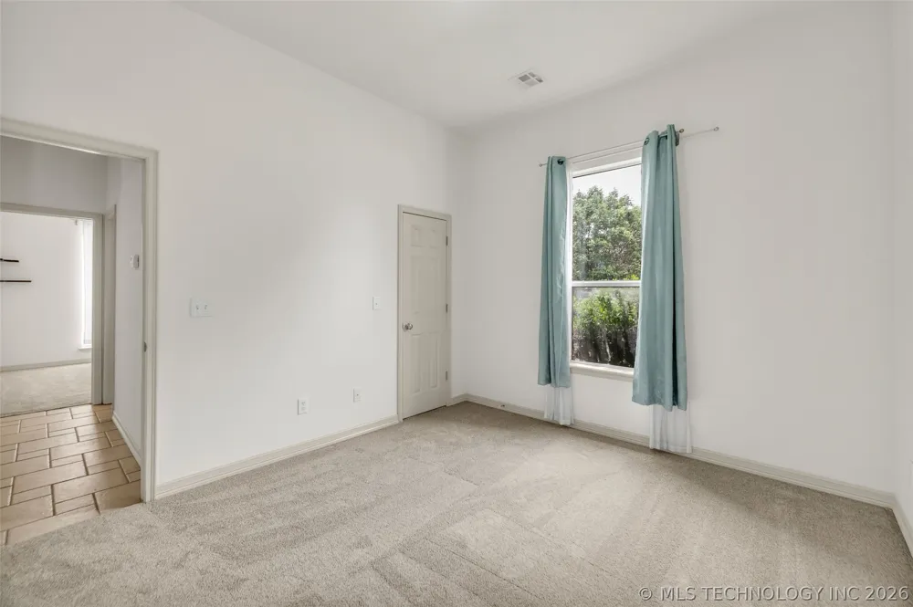 3701 Narcissus Avenue Broken Arrow, OK 74012