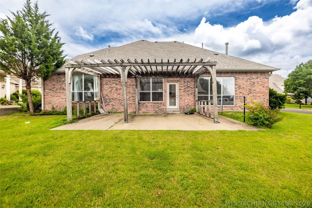 3701 Narcissus Avenue Broken Arrow, OK 74012