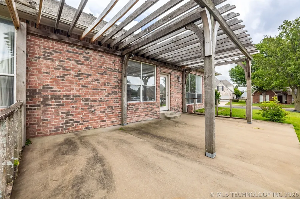 3701 Narcissus Avenue Broken Arrow, OK 74012