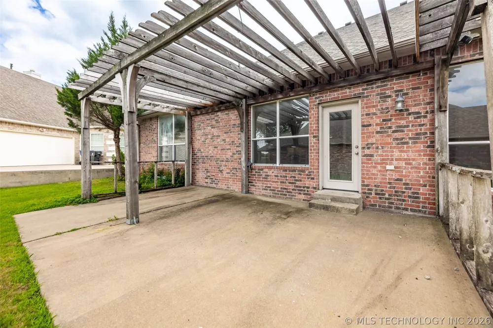 3701 Narcissus Avenue Broken Arrow, OK 74012