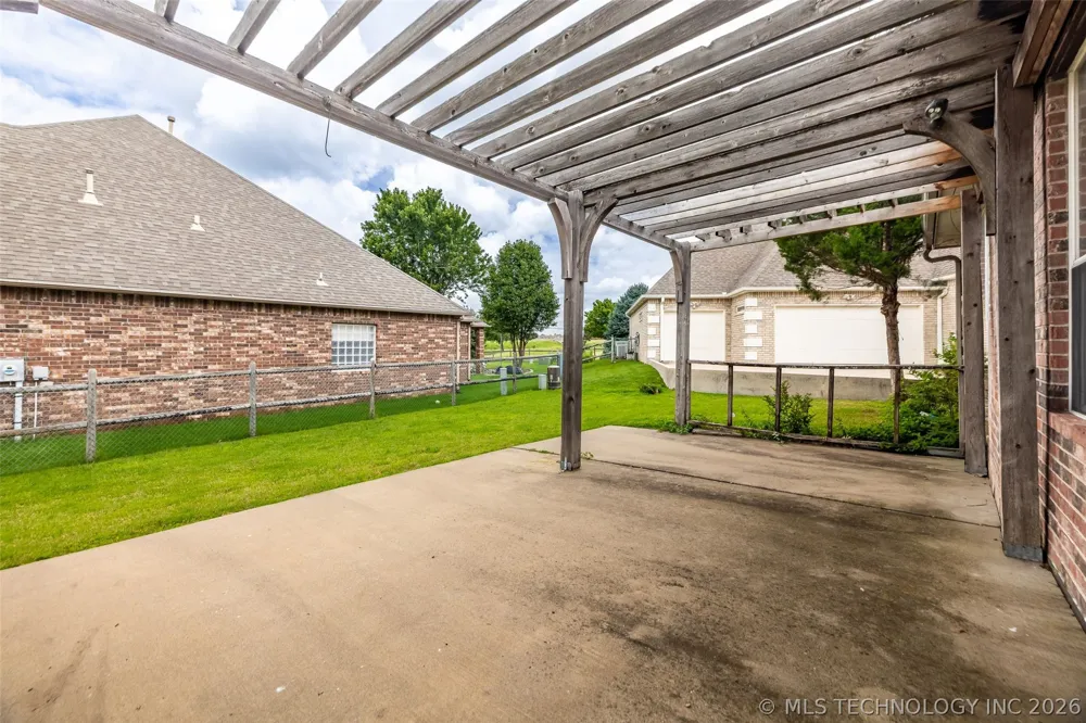 3701 Narcissus Avenue Broken Arrow, OK 74012