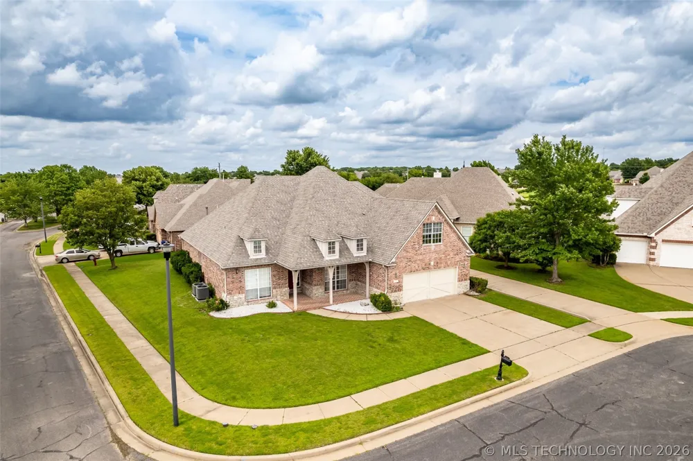 3701 Narcissus Avenue Broken Arrow, OK 74012