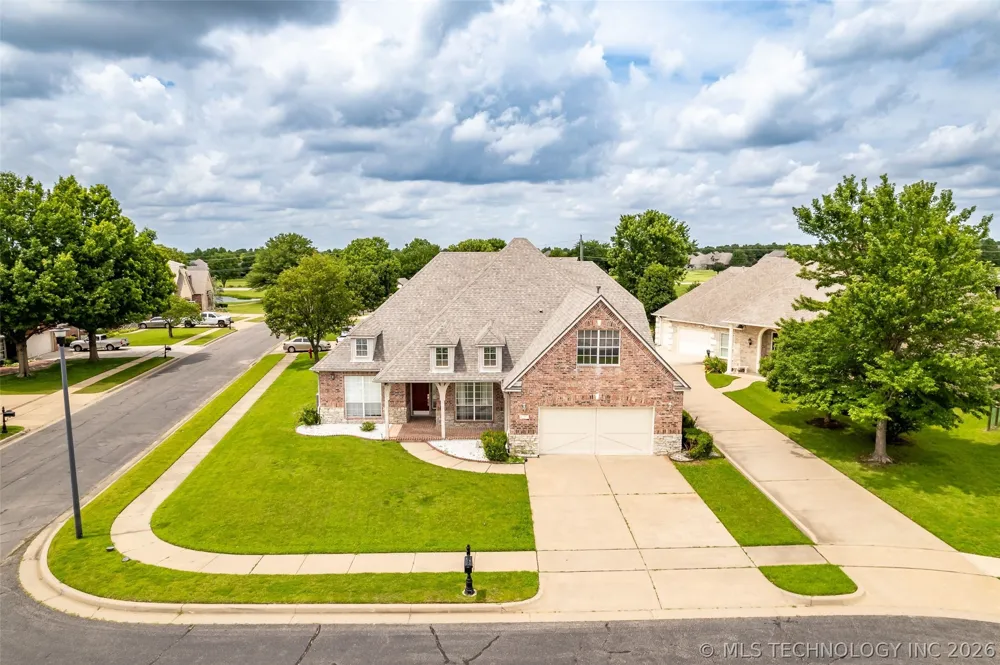 3701 Narcissus Avenue Broken Arrow, OK 74012