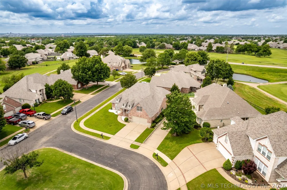 3701 Narcissus Avenue Broken Arrow, OK 74012