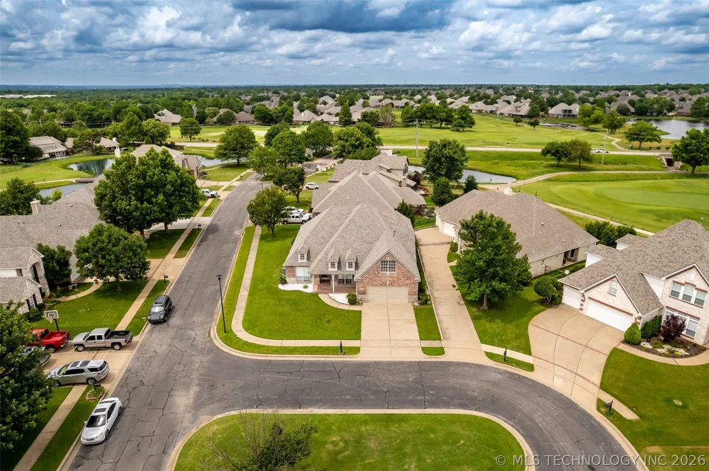 3701 Narcissus Avenue Broken Arrow, OK 74012
