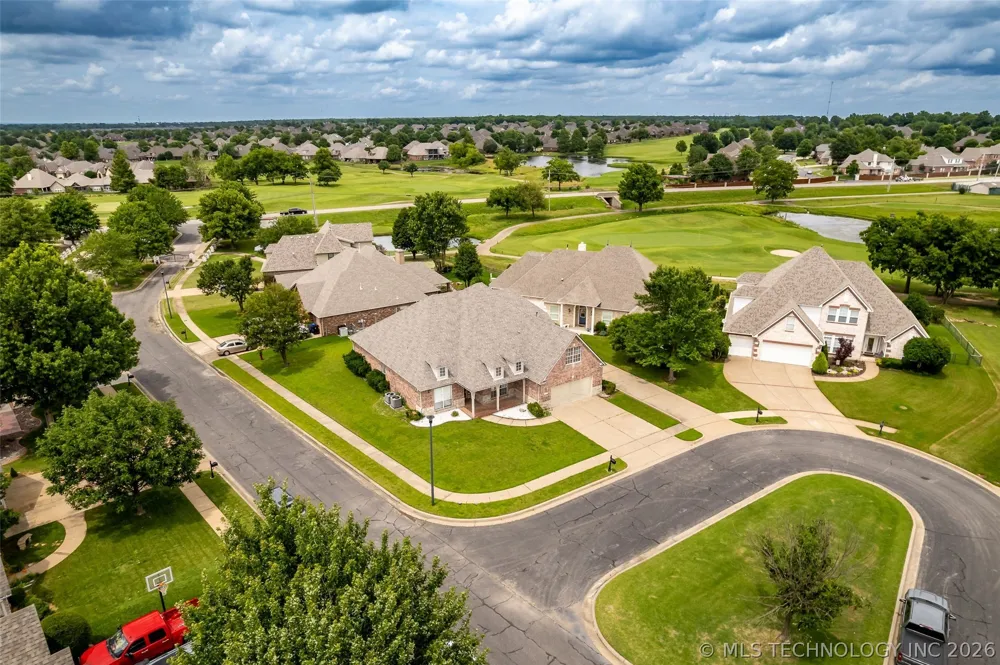 3701 Narcissus Avenue Broken Arrow, OK 74012