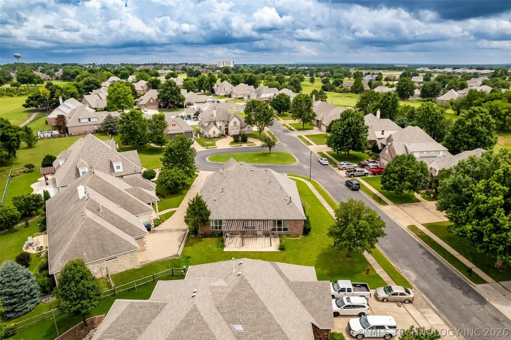 3701 Narcissus Avenue Broken Arrow, OK 74012