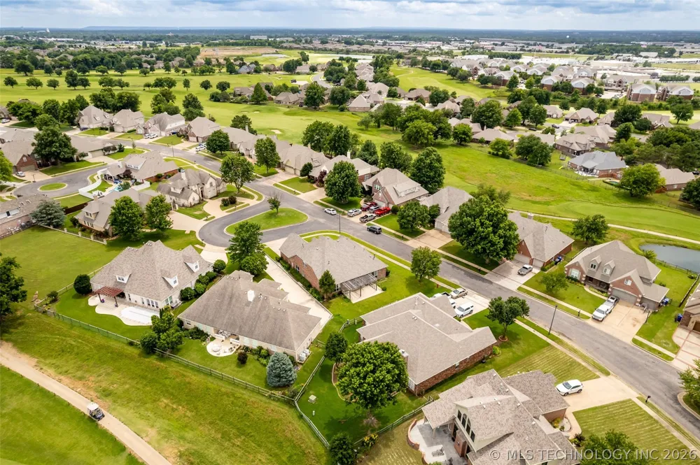 3701 Narcissus Avenue Broken Arrow, OK 74012