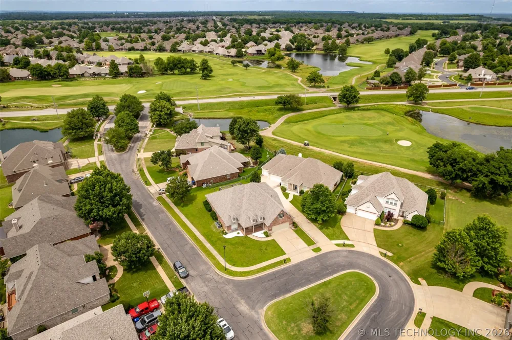 3701 Narcissus Avenue Broken Arrow, OK 74012
