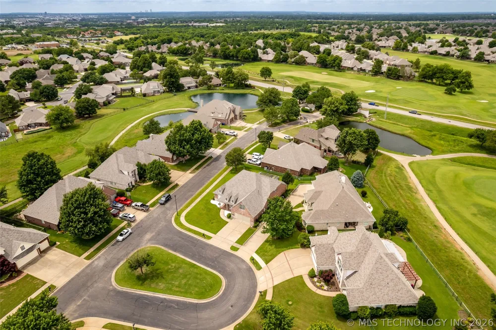 3701 Narcissus Avenue Broken Arrow, OK 74012