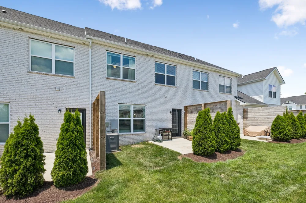 1409 Vanner Ct Gallatin, TN 37066