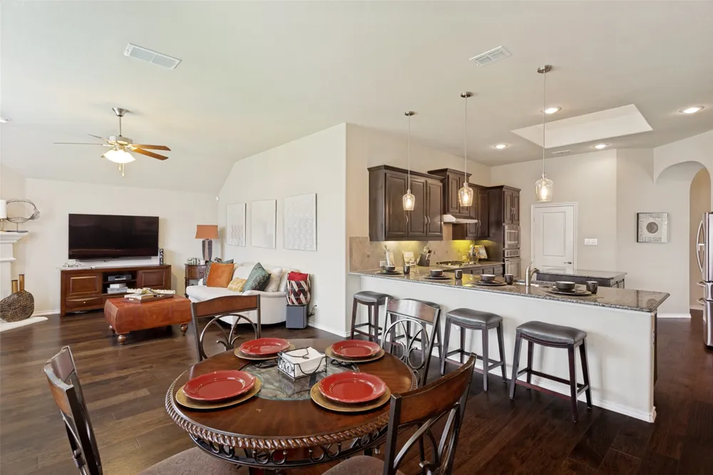 27 Oakridge Lane Edgecliff Village, TX 76134