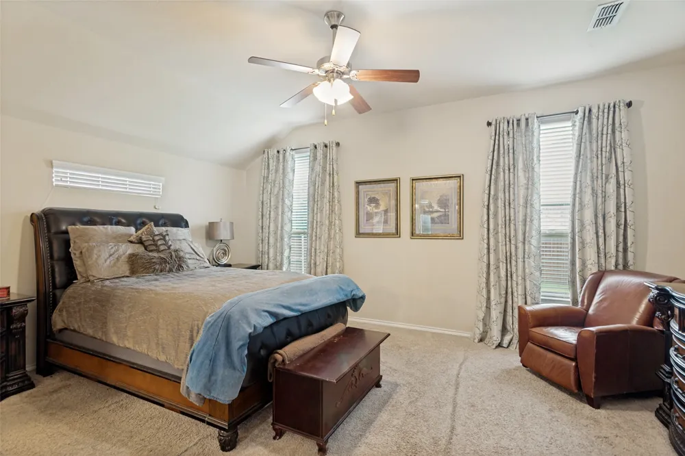 27 Oakridge Lane Edgecliff Village, TX 76134