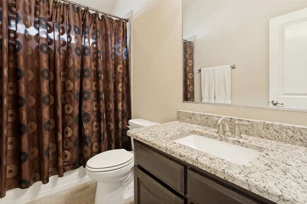 27 Oakridge Lane Edgecliff Village, TX 76134